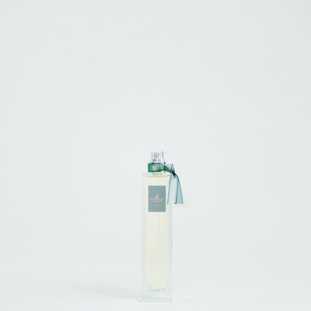 nefertiti_oud_spray_ambiente
