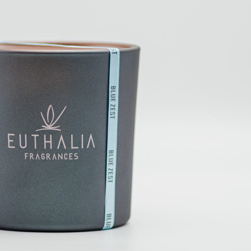 Blue Zest candela profumata Euthalia Fragrances. L